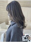 オリーブグレージュ