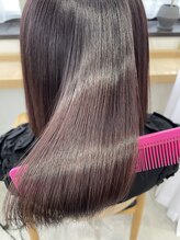 【エイジングによる髪の毛のうねりも改善します】