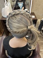 ヘアーメイク ナユタ(hair make nayuta)&nbsp;編み込みサイドポニーテール
