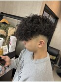 スペインカール　スパイラルパーマ　フェードカット