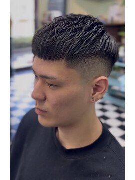 ケーエムシーセントラルルーツ(KMC Central Roots) メンズカット+スキンフェード