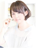 トップふんわりざっくり耳かけ前下がりメリハリショートボブ