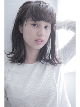 アンド(AND) 外ハネストレートタッチ
