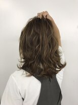 ネオリーブエム(Neolive em;)&nbsp;neolive em ハイライトたっぷりミディ☆☆