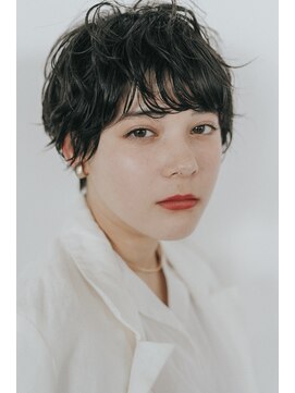 フィルムス 田町芝浦(FILMS) 黒髪/クラゲヘアー/オリーブグレー/小顔/ココアベージュ/田町