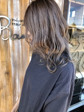 バンビ プライベート サロン(Bambi private salon) ミディアムレイヤー＊ラベンダーグレージュcolor＊Bambi松平愛