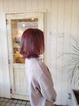 ヘアスペース リズム グリーン(Hair space Rizm green) 自然な巻き×ディープルビー 30代40代50代60代