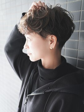 カライング(ing) 大人可愛い20代30代40代黒髪前下がりショートボブ丸みショート◎