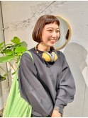 オン眉ボブ