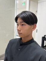 モンド ホリスティック ヘアー(MONDE Holistic Hair) メンズセンターパートスタイル