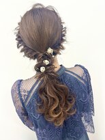 プリュス 名古屋(Plus)&nbsp;ゴムだけアレンジ/大人可愛い/ポニーテールアレンジ