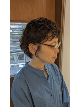 ハグ 横浜(HUG) ショートスタイルのしっかりパーマ