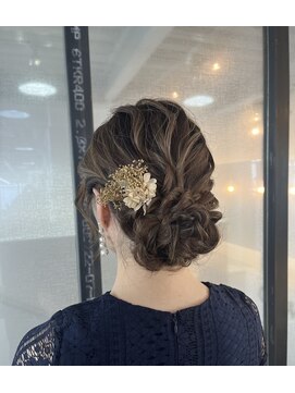 グロウ(GLOW) ルーズアップスタイル