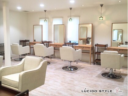 ルシードスタイル リム(LUCIDO STYLE Rim)の写真
