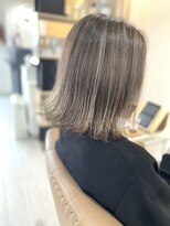 オルネア(Ornea)&nbsp;外はねボブ×くすみベージュエアタッチ【対馬】