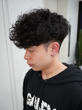 フィフス 栄(fifth) スペインカール×ハイウェイトマッシュで爽やかな印象に