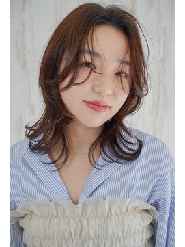 レイヤーカット・顔まわりカット・くびれヘア・クロスパーマ