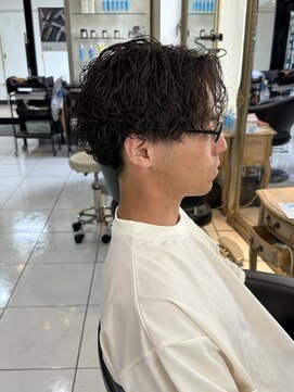 アイズ 海老名(AIZU) 波巻きスパイラルパーマ メンズパーマ 波巻きパーマ メンズ 眉毛