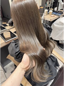 ユーフォリア 青山(Euphoria) シアーベージュ/ロングヘア/透明感カラー*担当yuki