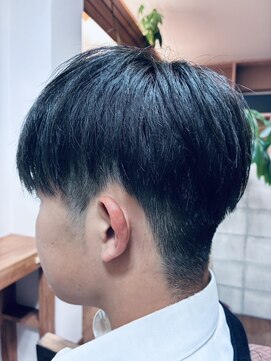 王様のイス メンズ ツーブロック センターパート