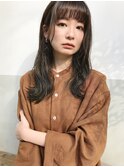 日本人に馴染みやすいオリーブグレージュ