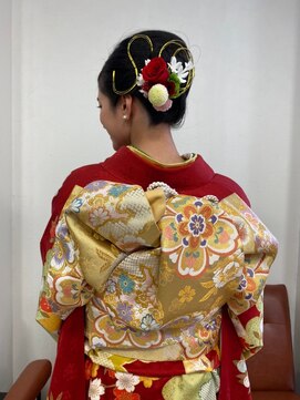 アロマ アンド アイボリー(Aroma&ivory) クラッシック夜会巻き