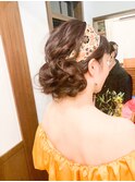 ヘアバンドシニヨン