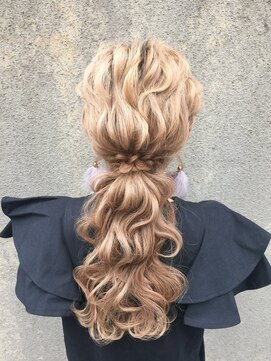 メメント(MEMENTO) 【MEMENTO・三国】ブリーチ ヘアアレンジ