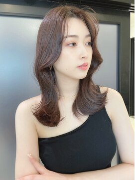 アイヴィ 表参道(IVY) 表参道韓国ヘア ラベンダーカラー 小顔見せ流れる顔まわりカット