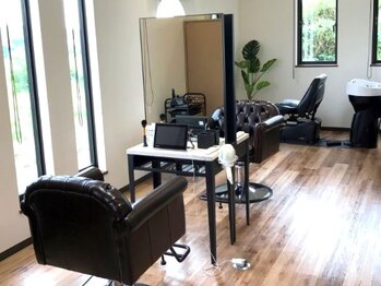 リバー ネーム(River Name)の写真/《街中から少し離れた隠れ家サロン》落ち着いた店内でヘアのお悩みに寄り添い、似合わせスタイルをご提案！