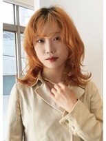 ビファインクーアヴェダ(Be fine coo AVEDA) ミディアムレイヤースタイル ブリーチ有オレンジカラー