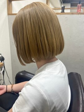 アリー 新百合ヶ丘店(ally) ミルクティーベージュ×ボブ