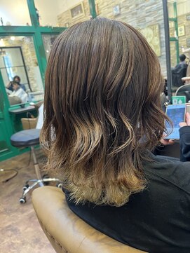 ヘアーラウンジ アンフィ 井土ヶ谷(Hair Lounge Anphi) インナーカラー