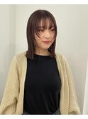 顔周り レイヤーオリーブグレージュハンサムボブ 前髪あり