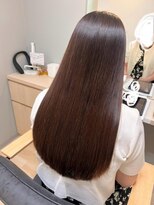 アンフレール 艶ストレート/鈴木悠菜