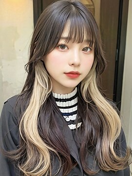 ミーム 原宿 表参道(meme) ”韓国風インナーカラーホワイトブロンド×レイヤーカット