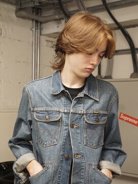 ノラ シブヤ(NORA) メンズミディアムセンターパートメンズボブブラウンカラー