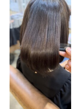 クオリア(QUALIA) 大人可愛い ひし形くびれレイヤーフォギーベージュ/30代40代50代