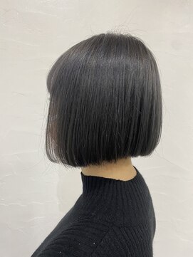 ヘアデザイン マノス(hair design mano's) 内巻きワンカール/インナーカラー/ブルーグレージュ
