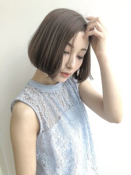 リュドール 名駅(Rue D'or) 春めく柔らかナチュラルフワ揺れボブ