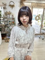 アミュー(amiu) ツヤ感たっぷり外ハネボブ/ラベンダーミルクティー