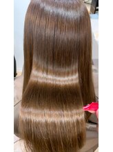 今までにない仕上がりに感動♪話題の地毛風、ナチュラルな仕上がりで癖を伸ばす酸性ストレートで髪質改善♪