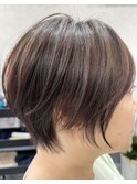 ショートボブ