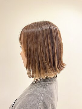 ヘッドルーム ディスティネーション(Head Room Distination) ペールグレージュで透明感カラー