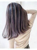 ルッソ チアロ(Lusso chiaro)&nbsp;ハイライト/インナーカラー/アッシュベージュ/30代40代50代