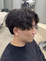 ルアン 大分駅店(ruen)&nbsp;大分府内メンズカットセンターパートツイストスパイラルパーマ