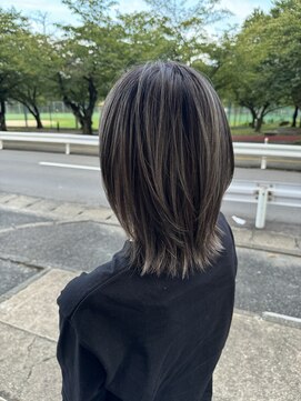 ブージーへアー(bougie hair) ミディアムレイヤー