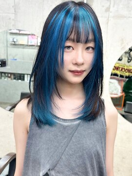 リル ラウム 原宿(LiL Raum) デザインカラー/ブルーカラー/原宿/ケアブリーチ/原宿/ブリーチ