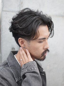 レタッチ バイ フィフス 銀座(RETOUCH by fifth) 銀座フェザーパーマセンターパート波巻きスパイラルパーマメンズ