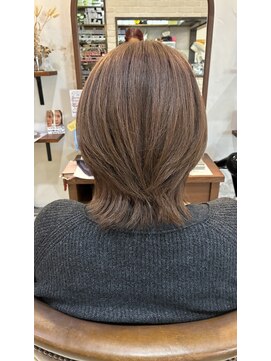 ヴィアンカ(Vianca) 脱白髪染めカラー×ショートウルフ